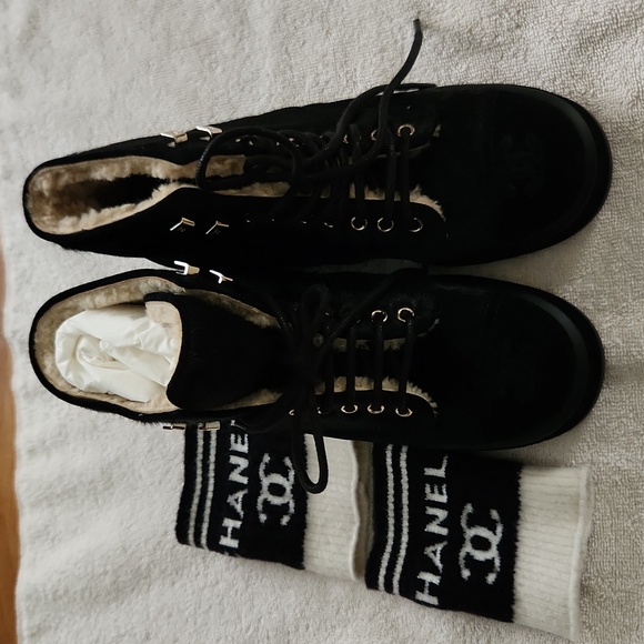 Chanel shearling platform combat boots with socks - Picture 1 of 7